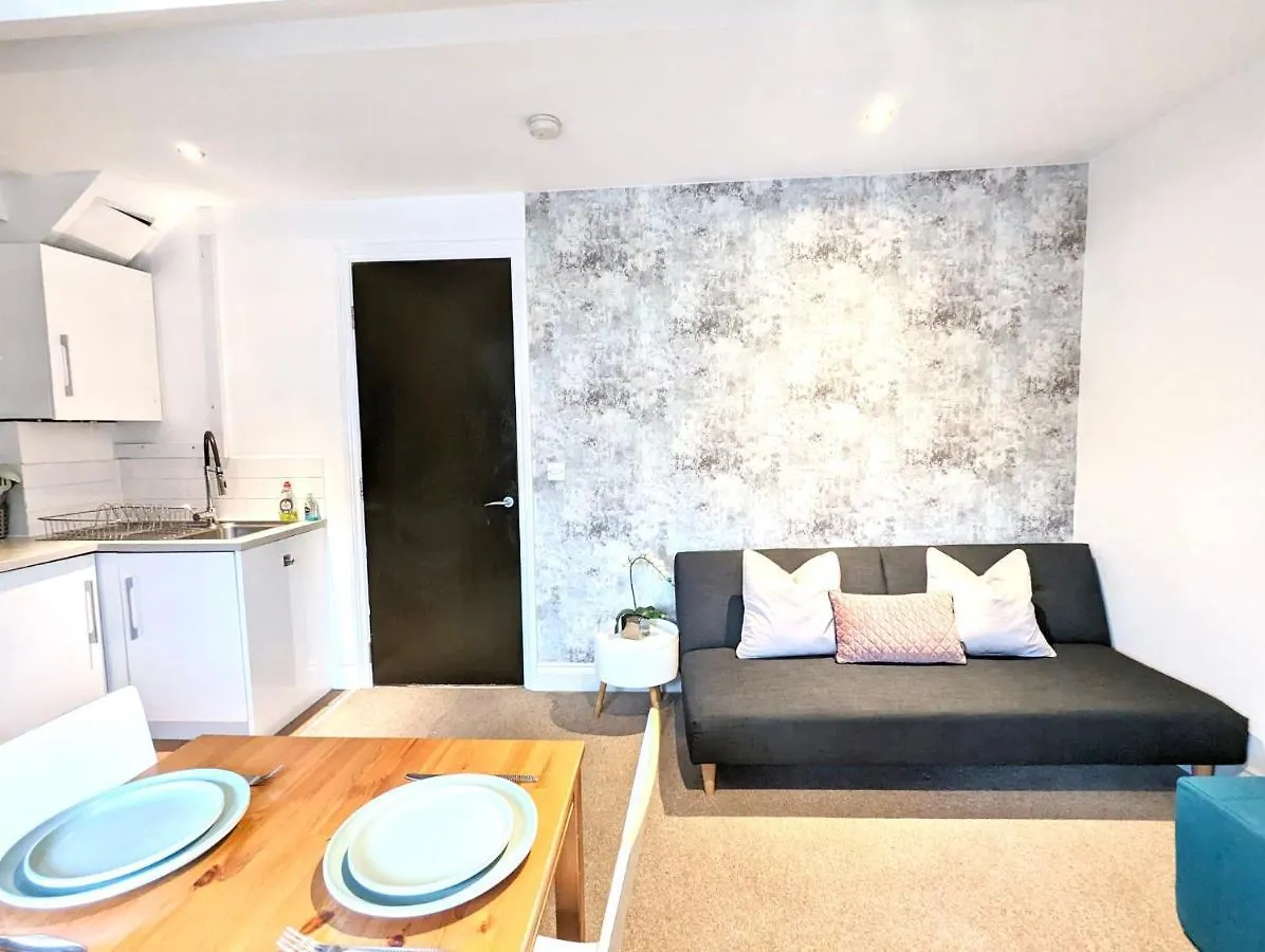 Koala & Tree - 1 & 2 Bed Apartments In Cambridge City Centre Short Lets & Serviced Accommodation