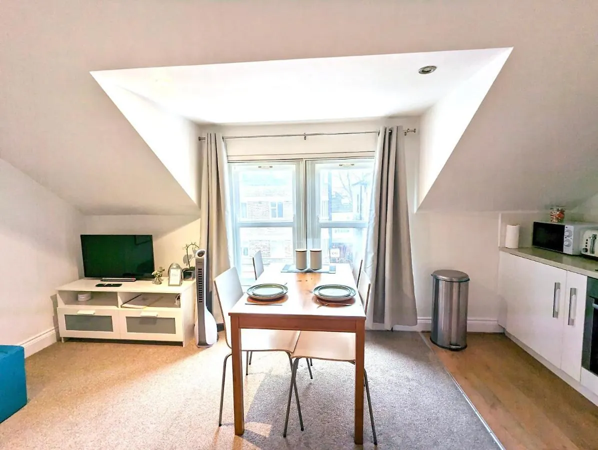 Koala & Tree - 1 & 2 Bed Apartments In Cambridge City Centre Short Lets & Serviced Accommodation 0*, Κέμπριτζ
